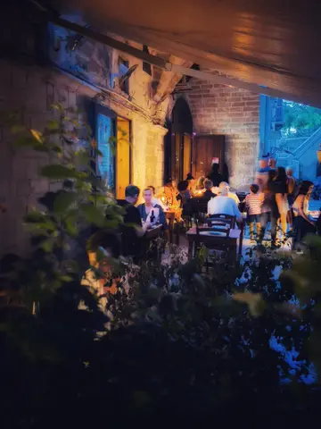 Uno sguardo alla uascézze